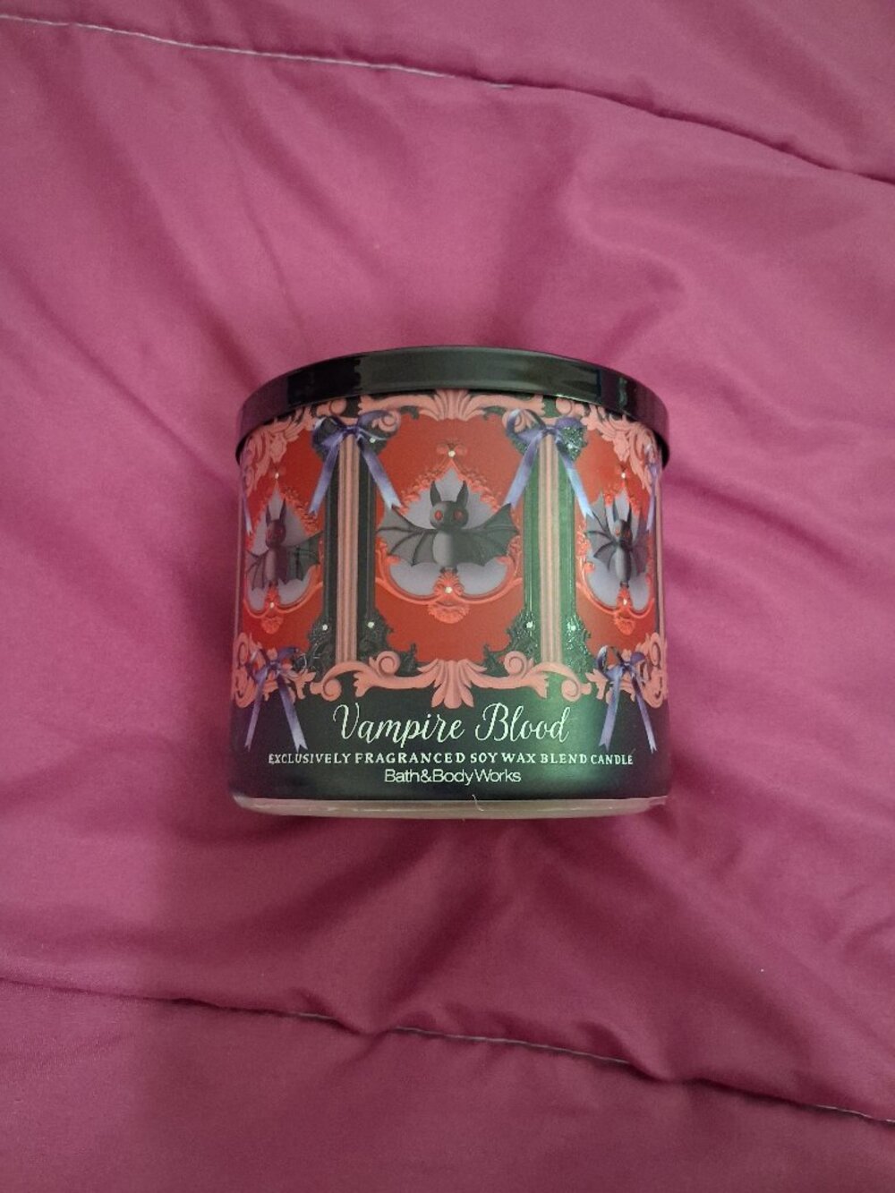 B&BW 3 Wick Candle - Vampire Blood (Berries/Plums/Jasmine)